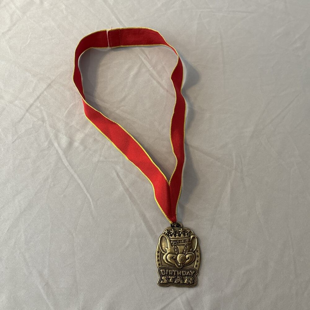 Chuck E Cheese Birthday Star Medallion Gold Metal Embossed With Lanyard Vintage